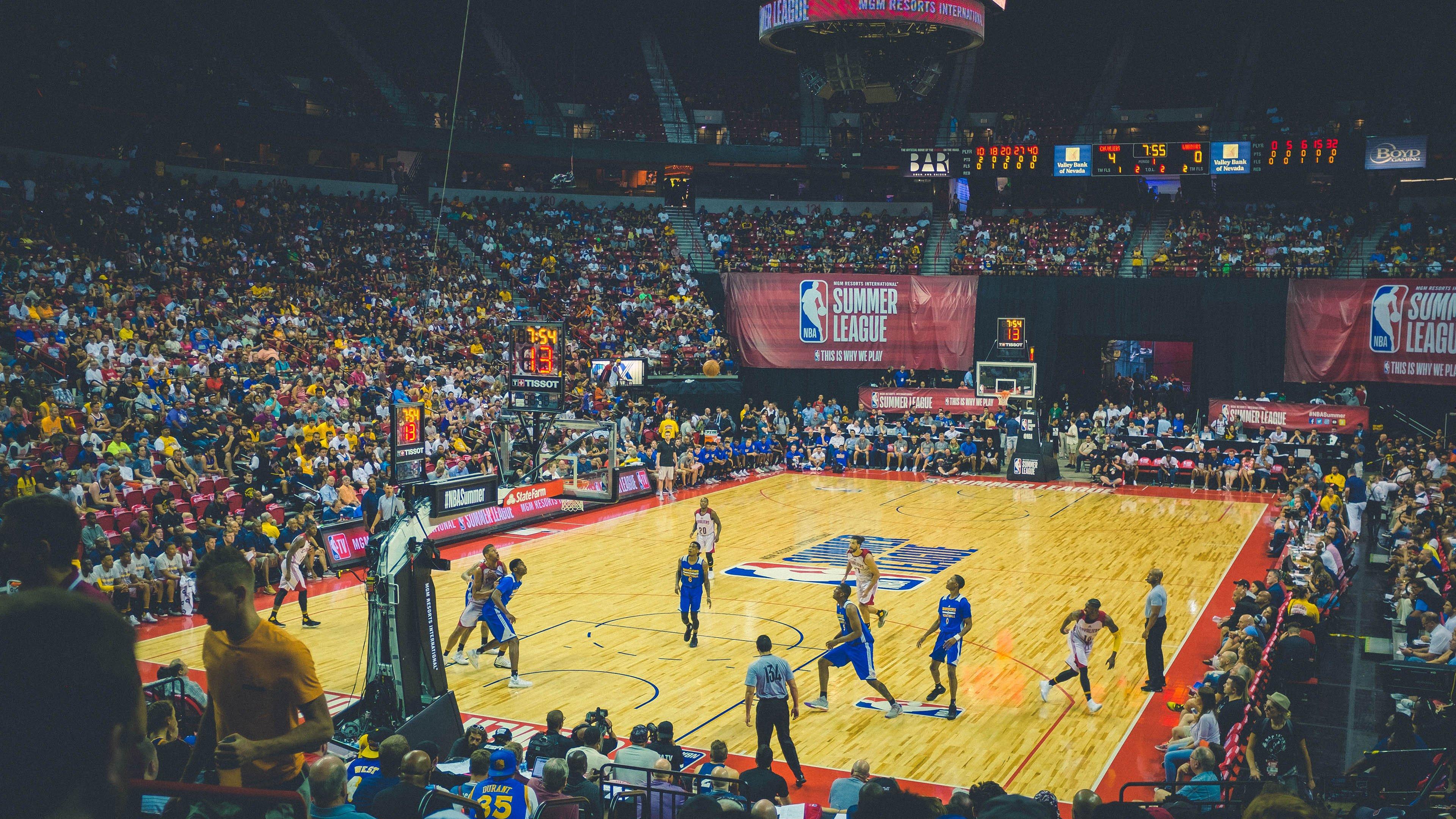 午间新闻速递，姆巴佩皇马联赛首秀破门 李毓毅案一审宣判12年