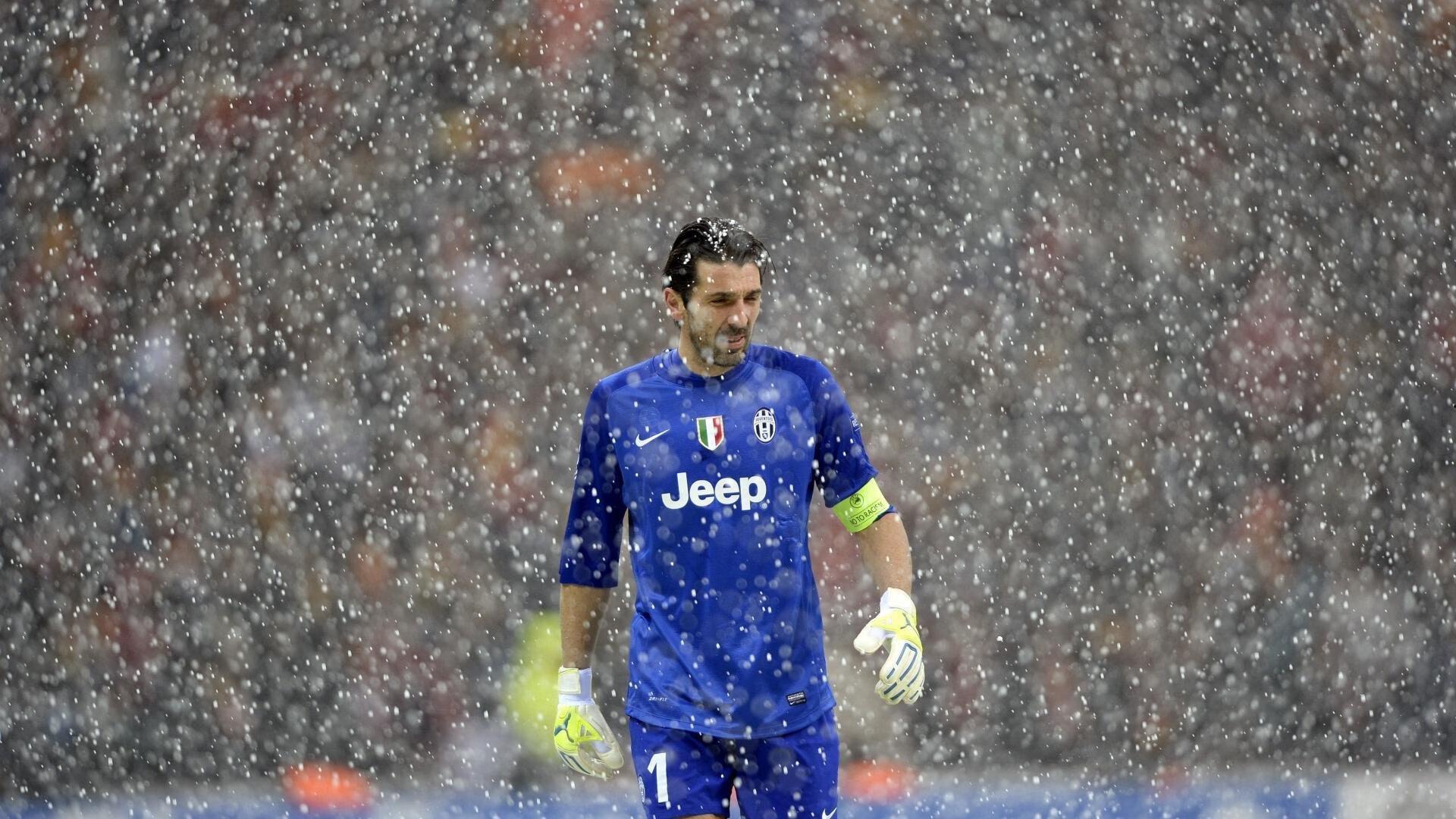 希勒评选英超首轮最佳阵容,哈兰德领衔锋线,里沙利松、伍德强势入选